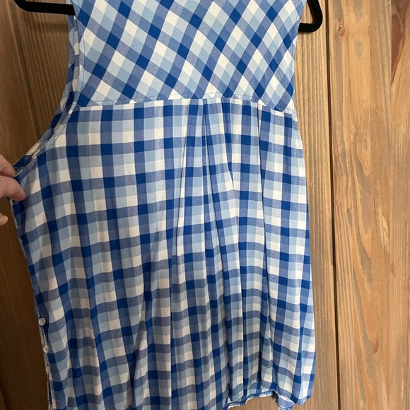 Ladies 1x blue and white checkered top - Picture 2 of 2